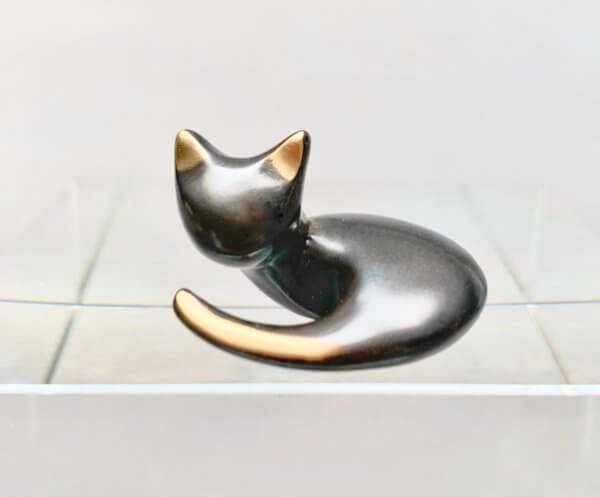 Cat - miniature sculpture