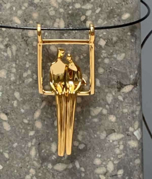 Close to me pendant in gold by Yenny Cocq Design