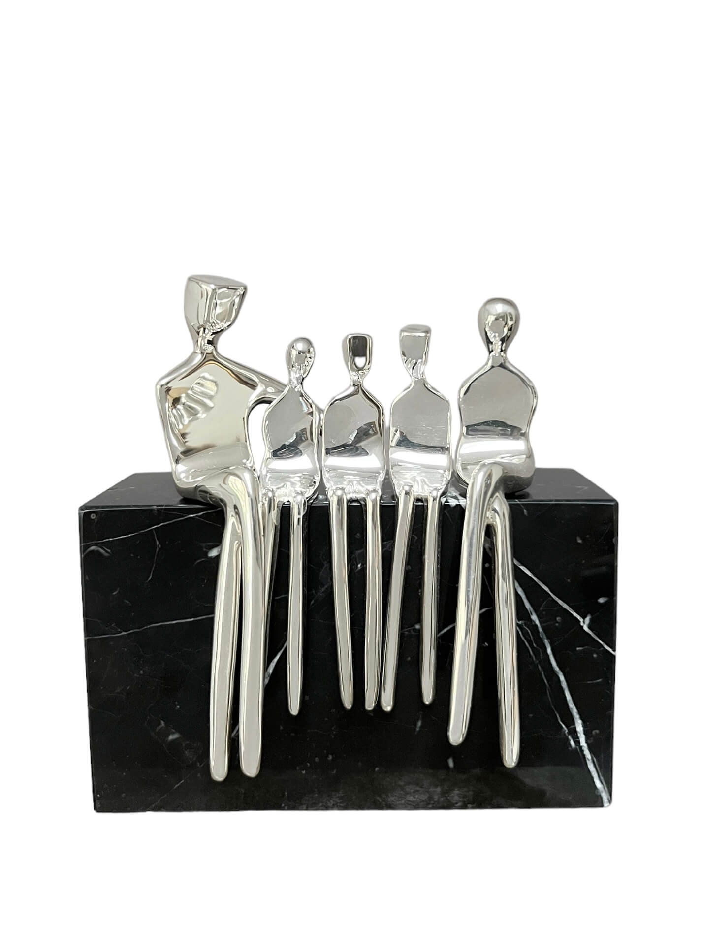 Bespoke silver family sculpture by Yenny Cocq